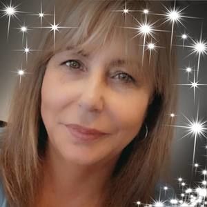 Meet your Posher, Debbie